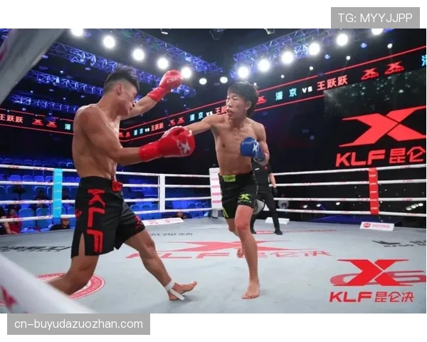 “世雄格斗第三轮今晚开战,泰拳新星披切迎救赎之战” “世雄格斗第三轮今晚开战,泰拳新星披切迎救赎之战”