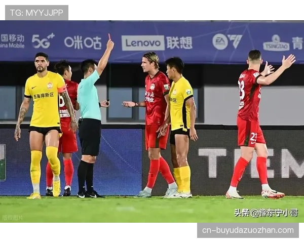 VAR再现关键改判，本轮多次点球争议引发对裁判标准的讨论